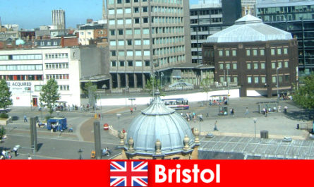 Sightseeing in the city of Bristol in England for traveling vacationers