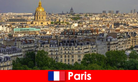 Tourists love the city center of Paris with its exhibitions and art galleries