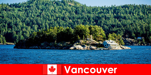 For foreign tourists, relaxation and immersion in the beautiful natural landscape of Vancouver in Canada