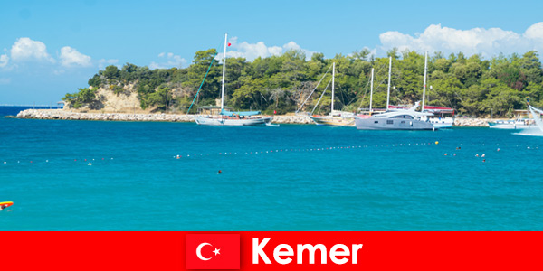 Boat tour and hot parties for young vacationers in Kemer Turkey