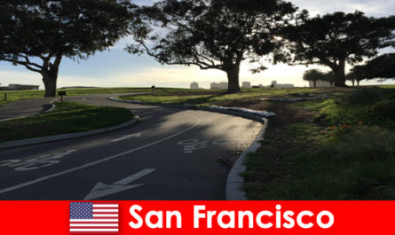 Exploration tour for foreigners by bike in San Francisco United States