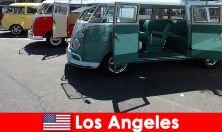 Foreigners rent cheap cars in Los Angeles United States for sightseeing
