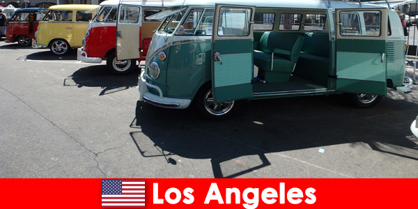 Foreigners rent cheap cars in Los Angeles United States for sightseeing