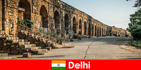 Private tours of the city of Delhi India for interested culture vacationers
