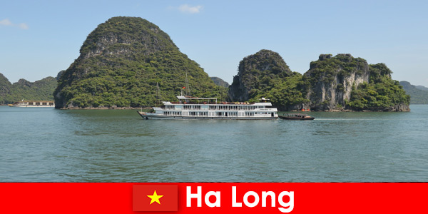 Multi-day cruises for tour groups are very popular in Ha Long Vietnam