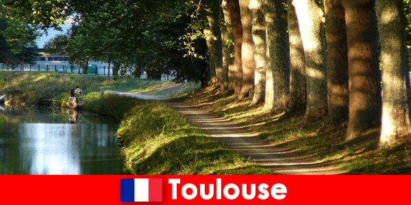 Rest on the shore for travelers in Toulouse France