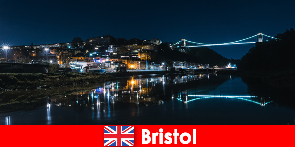 Pub crawl and live music in the best pubs in the city of Bristol England