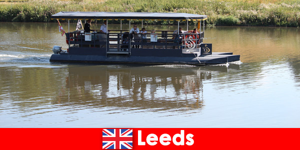 A water ride through the beautiful town of Leeds England