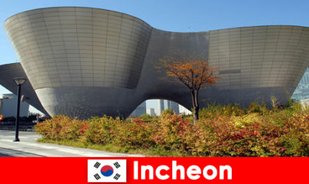 Foreigners are impressed by modernity and ancient traditions in Incheon South Korea