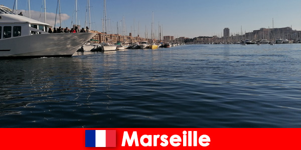 Delicious Mediterranean cuisine for tourists to enjoy right on the Port of Marseille France