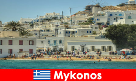 The white town of Mykonos is the dream destination of many foreigners in Greece