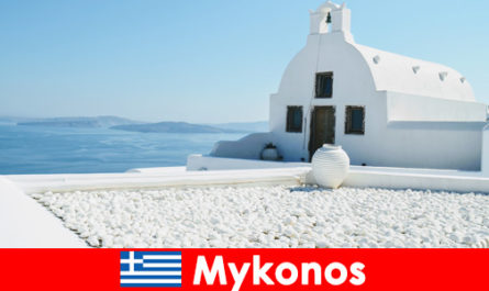 Honeymoon for married couples in Mykonos Greece with the best services