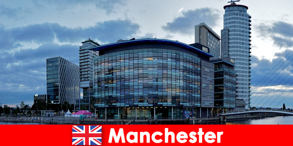 Relaxed individual trip for foreigners to colorful Manchester England