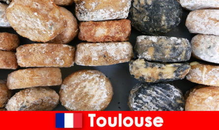 Tourists experience a culinary trip around the world in Toulouse France