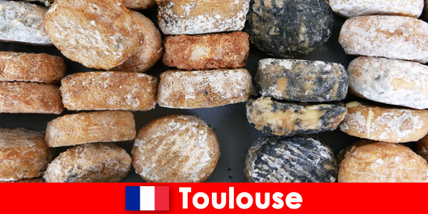 Tourists experience a culinary trip around the world in Toulouse France