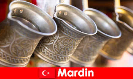 Shopping and dining at oriental markets in Mardin Türkiye