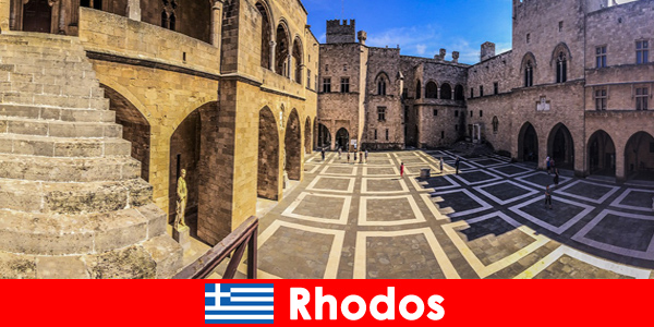 Monumental architecture and sights for family outings in Rhodes