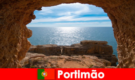 Inexpensive travel to Portimão Portugal for young holidaymakers